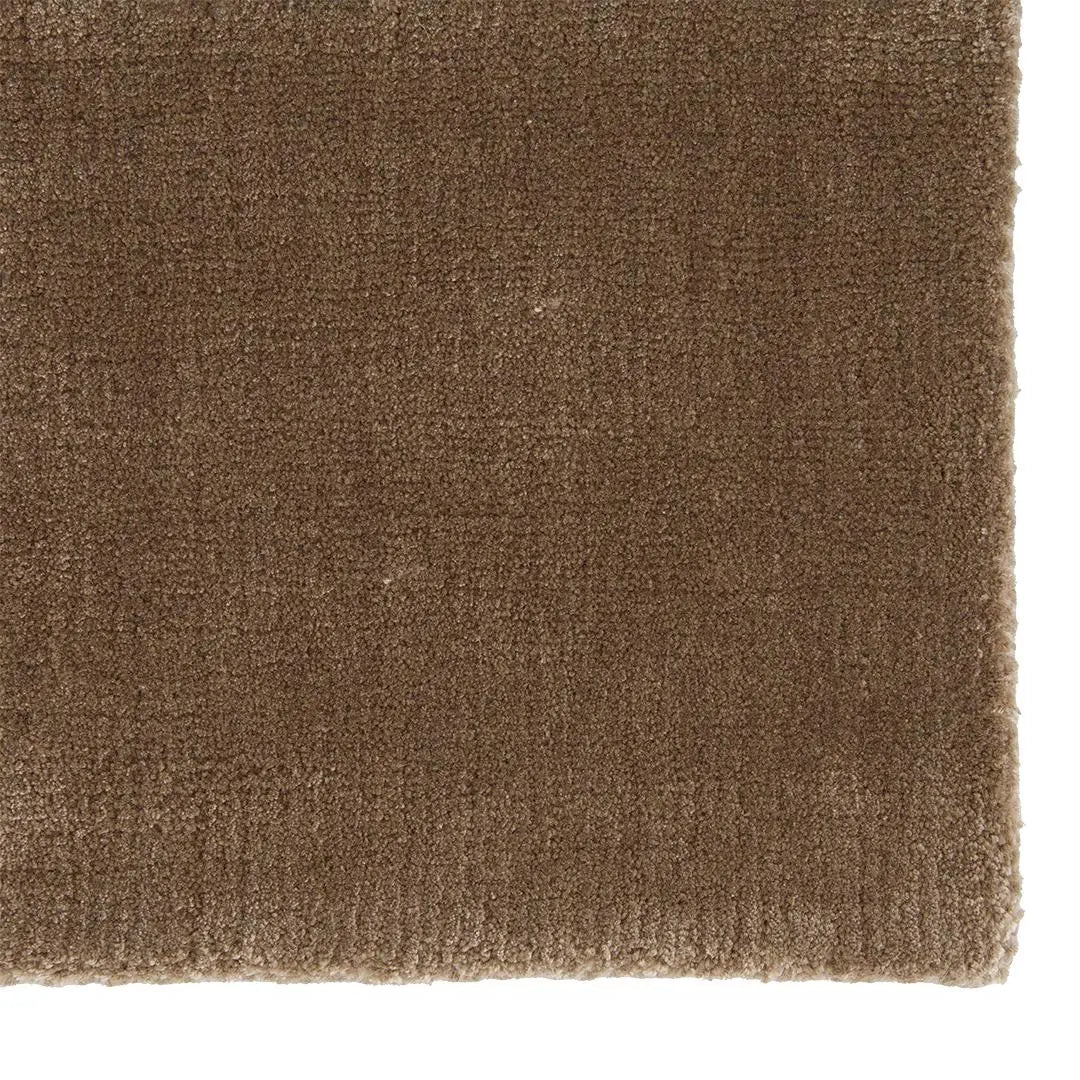 
                  
                    Bamboo Silk and Wool Nutmeg
                  
                